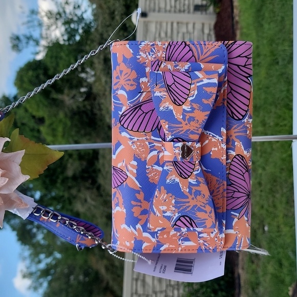 Betsey Johnson Handbags - BETSEY JOHNSON ORANGE n PURPLE BUTTERFLY BOW BETSEY JOHNSON CROSSBODY/WALLET